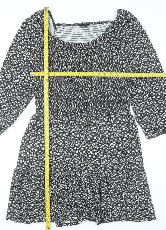 Peacocks Women’s Black Floral Skater Dress Size 20 Knee Length