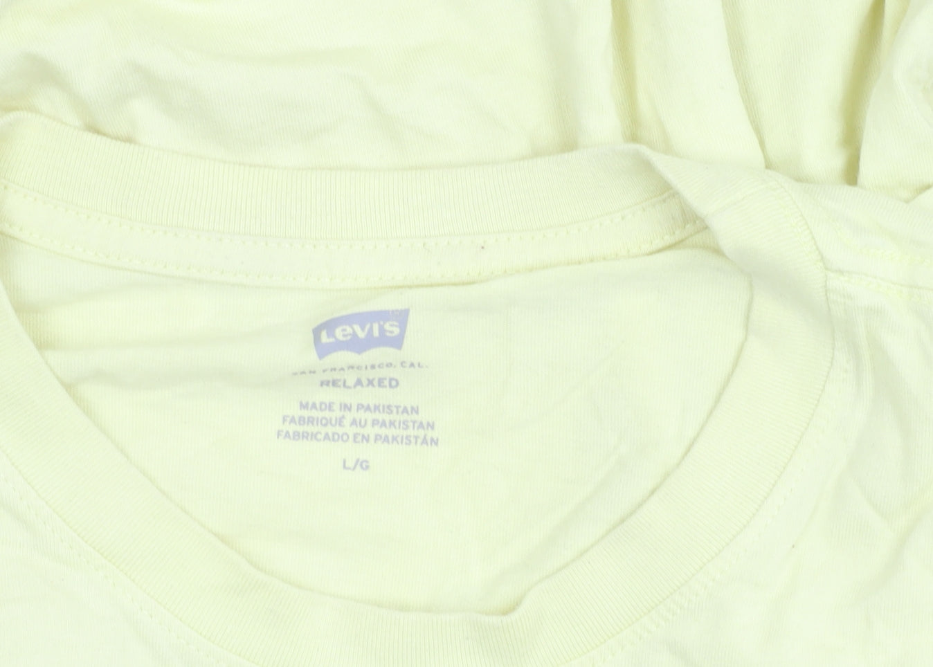 Levi's Men Yellow Relaxed Fit Cotton Crew Neck T-Shirt L