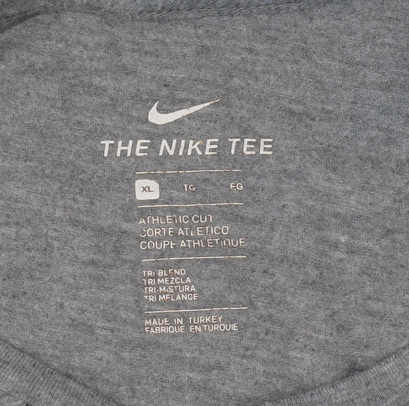 Nike Men's Grey XL Athletic Fit Pocket Crew Neck T-Shirt