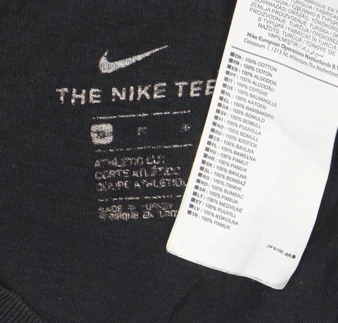 Nike Men's Black Graphic Sportswear T-Shirt Size M