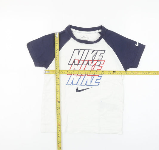 Nike Boys White 6-7 Years Graphic Logo Athletic Cotton T-Shirt