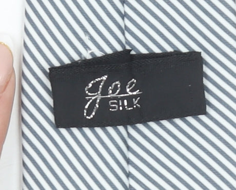Joe Men's Grey Striped Slim Silk Tie