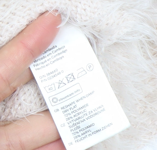 H&M Women Ivory Fluffy V-Neck Relaxed Fit Jumper Size 12