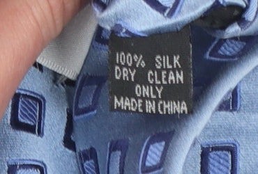 Mens Van Heusen Blue Geometric 100% Silk Tie