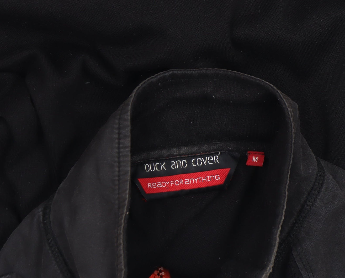 Mens UK Size M Duck and Cover Black 1/2 Zip Sweatshirt