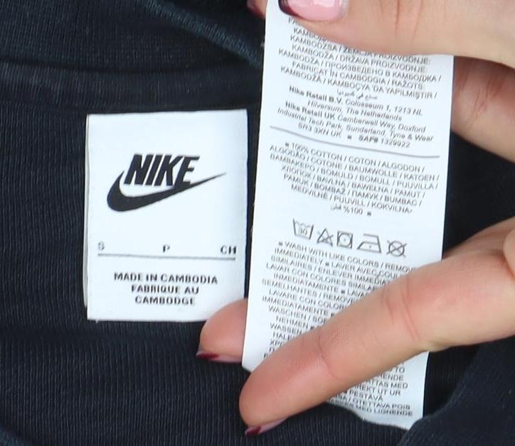Mens UK Size S Nike Black Pullover Sweatshirt