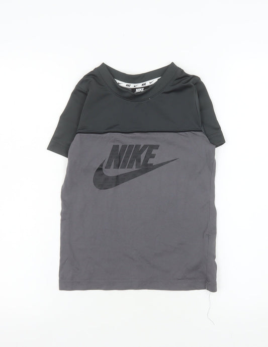 Boys UK Size XS Nike Grey Basic T-Shirt