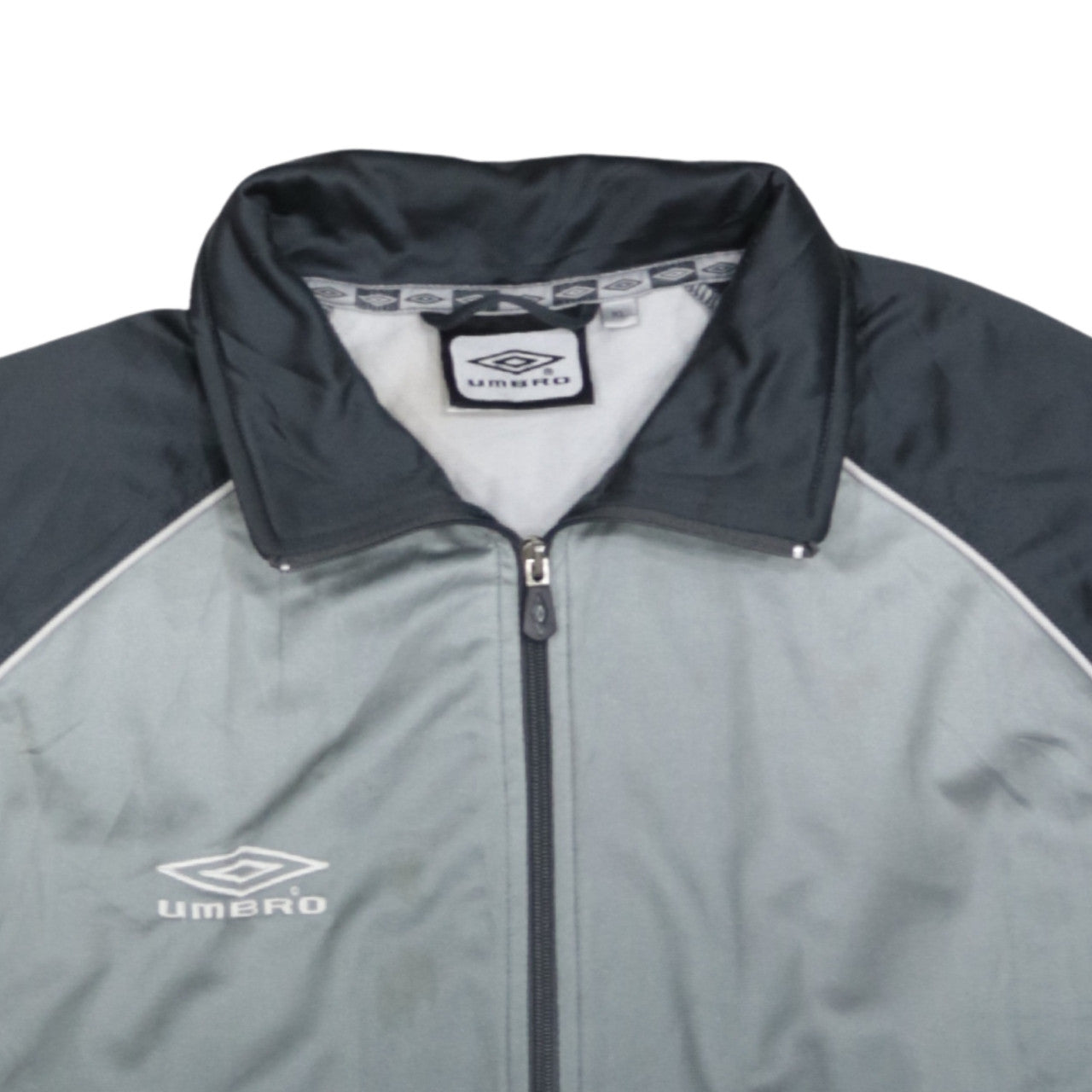 Mens UK Size XL Umbro Grey FootballGym & TrainingRunning & Jogging Jacket
