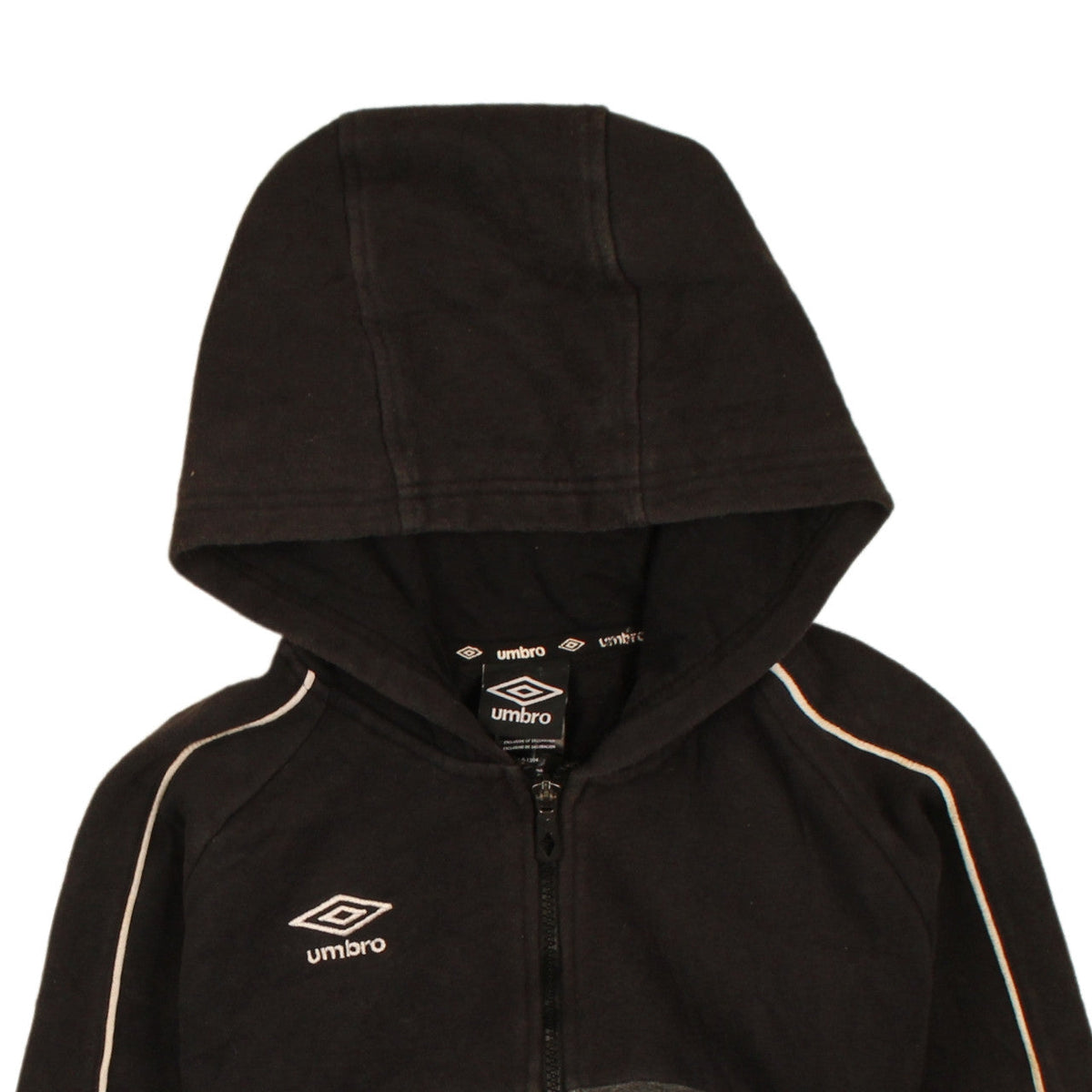 Brand and care label for Umbro boys’ black full zip hoodie 12-13 years colourblock sportswear