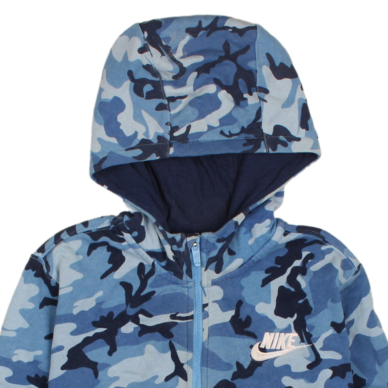 Brand and care label for Nike boys’ blue camouflage full zip hoodie fleece xl