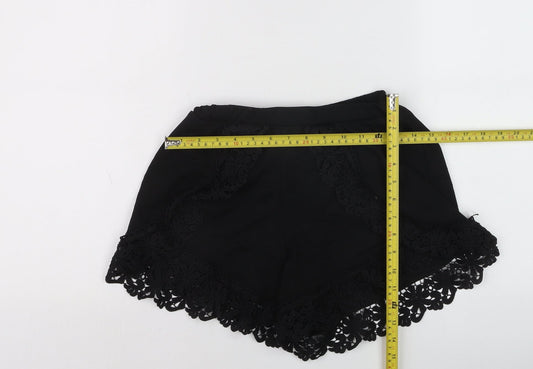 Boohoo Women’s Black Lace Trim Casual Shorts Size 8