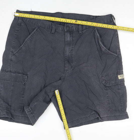 Wrangler Mens Black Cargo Shorts L Regular Fit Elastic Waist