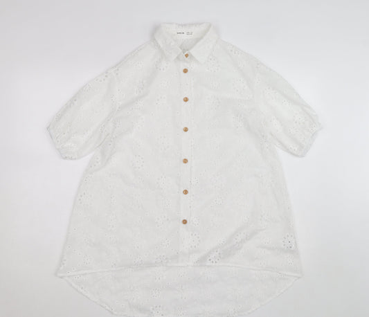 Additional front view of SHEIN White Floral Embroidered Button-Up Shirt Teens L