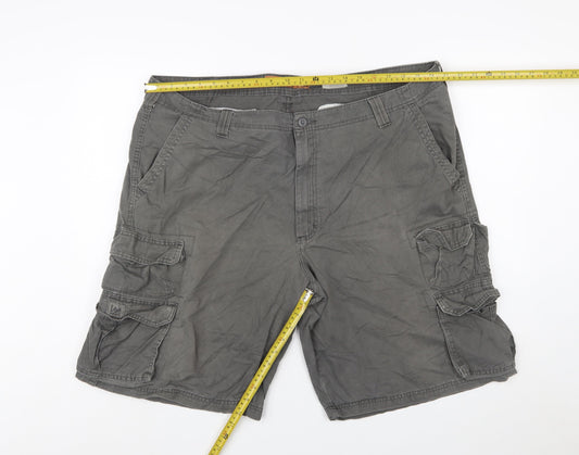 Lee Dungarees Men's Grey Cargo Shorts Size 42 Cotton Casual