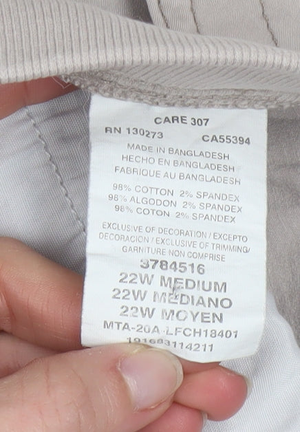 Additional view of Lee women’s beige cargo shorts relaxed fit cotton 22w