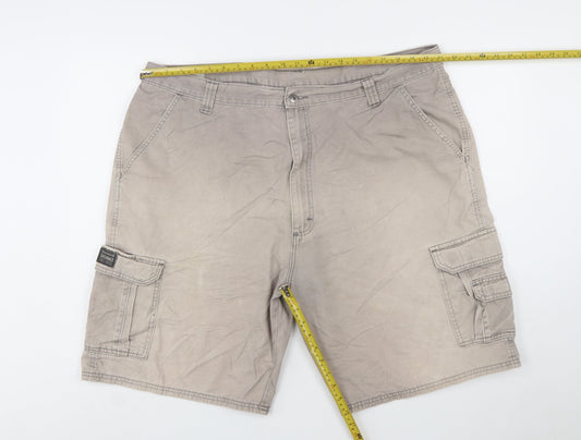 Wrangler Originals Men's Beige Cargo Shorts Size 42 Cotton Canvas