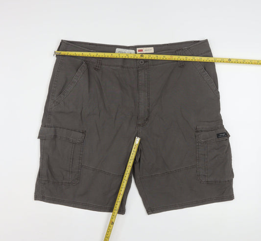Wrangler Men Grey Cargo Shorts Size 42 Relaxed Fit Cotton Blend