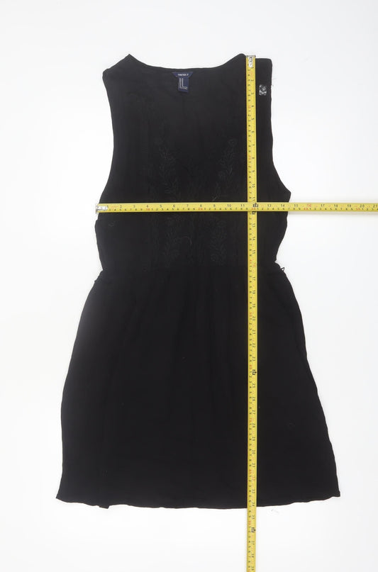 Forever 21 Women Black M Sleeveless Embroidered Shift Dress
