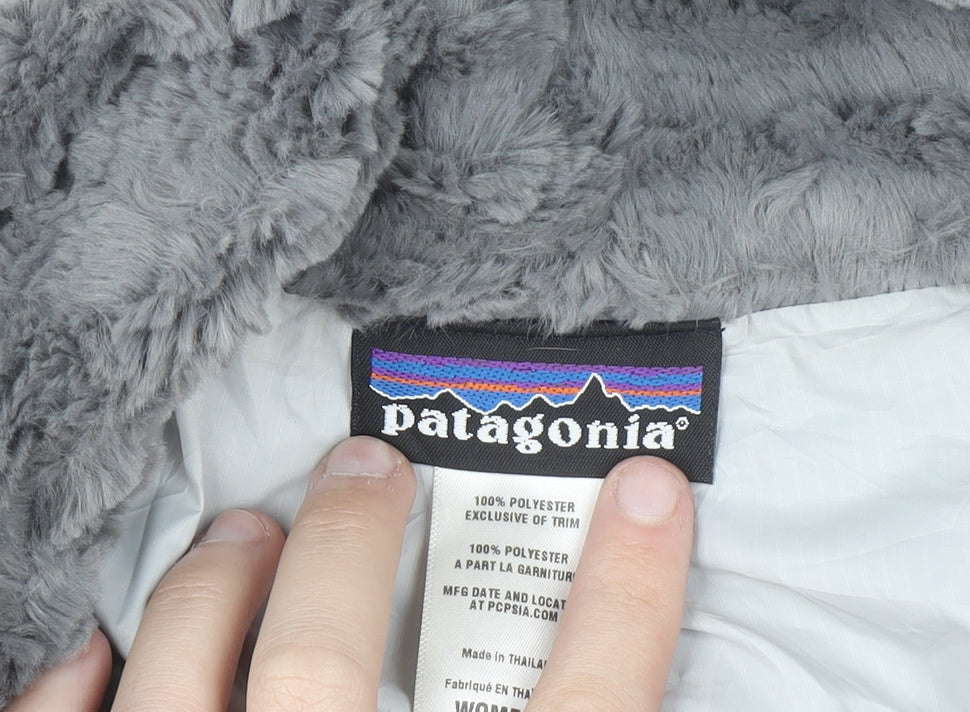 Patagonia Women's Grey Fleece Mid-Length Jacket in Size M