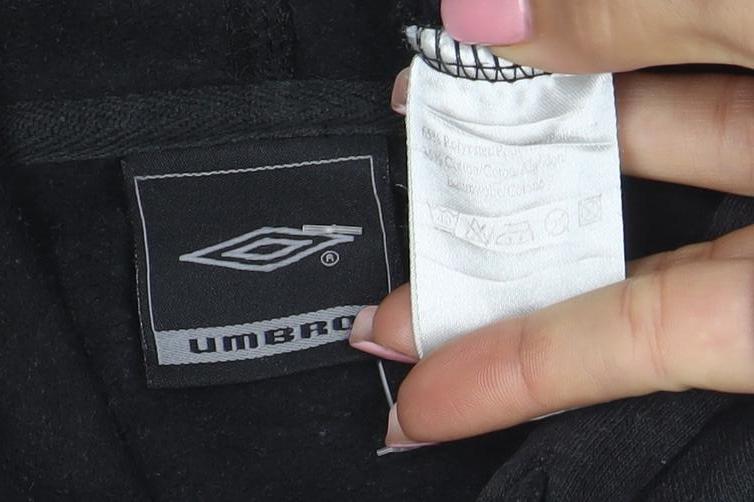Umbro Men's Black XL Pullover Hoodie with Logo and Pocket