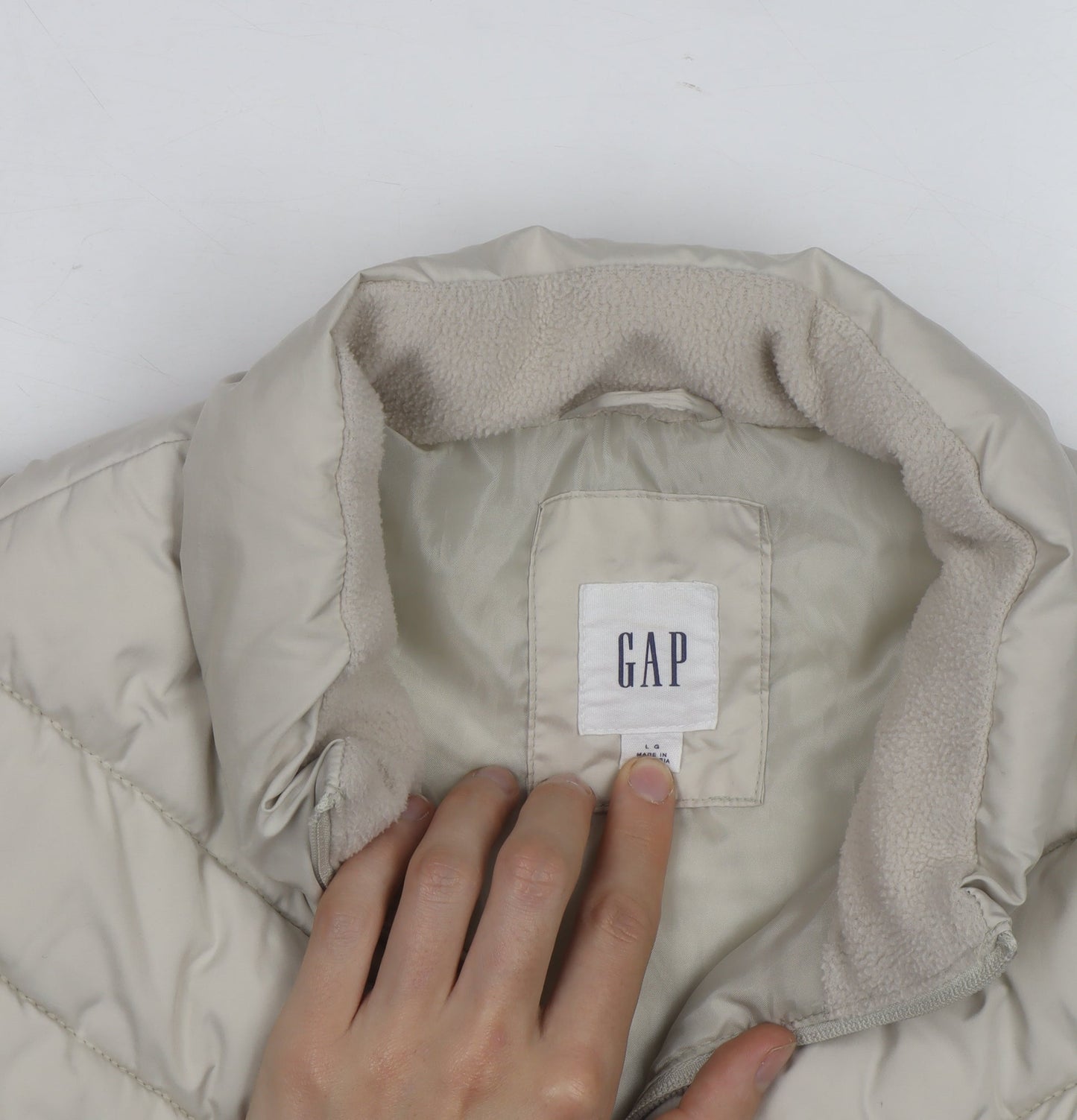 GAP Men Beige Puffer Waistcoat L Quilted Sleeveless Jacket