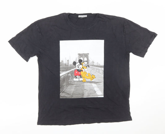 Front view of Pull&Bear Women’s Black Mickey Mouse Graphic T-Shirt L