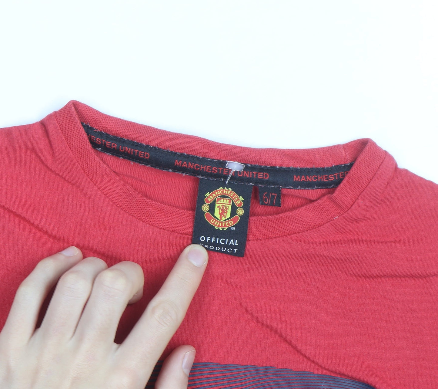 Additional view of Manchester United boys’ red 6-7 years cotton short sleeve graphic t-shirt