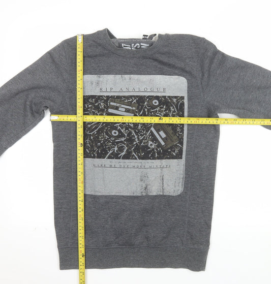 FCT07 Guys Crew Mens Grey XS Pullover Sweatshirt Graphic Print