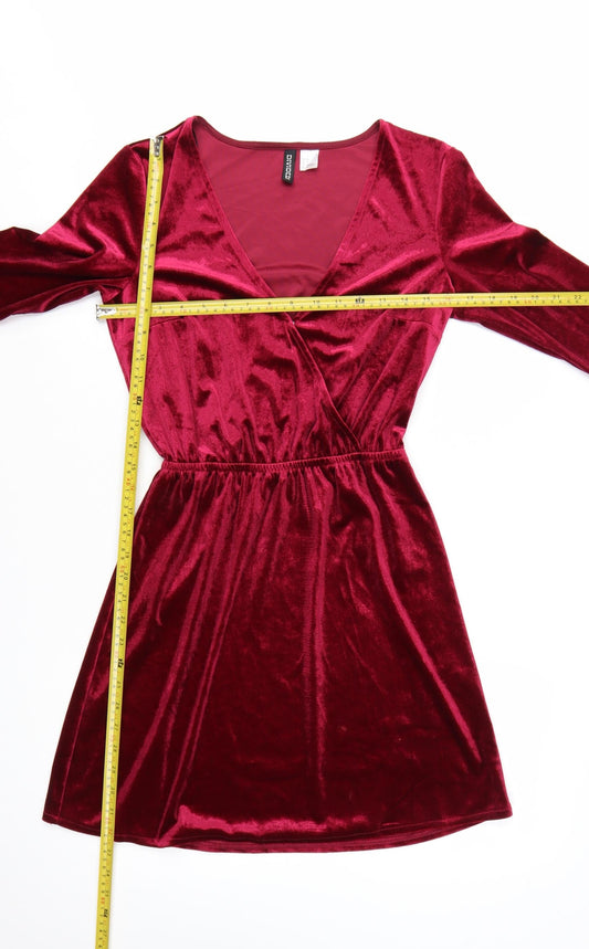 H&M Women Red Velvet Wrap Dress Size 8 Party 3/4 Sleeve