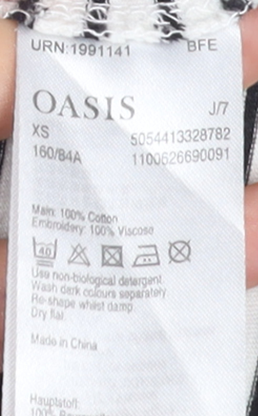 Oasis Women’s White Striped Embroidered T-Shirt XS