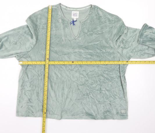 Bath & Body Works Women Green Velour Long Sleeve Nightshirt UK 20