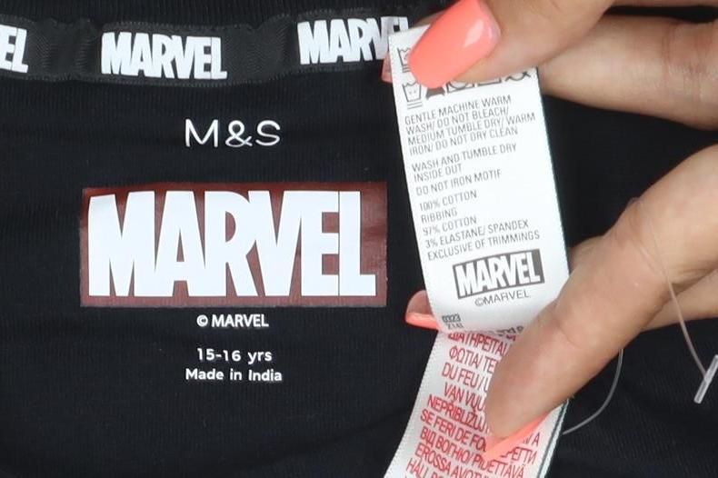 Brand and care label for Marks & Spencer Marvel Black Teen boys’ logo t-shirt l short sleeve