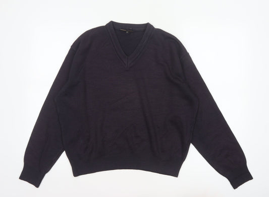 Back view of Gabicci Men’s Black V-Neck Knit jumper, size M