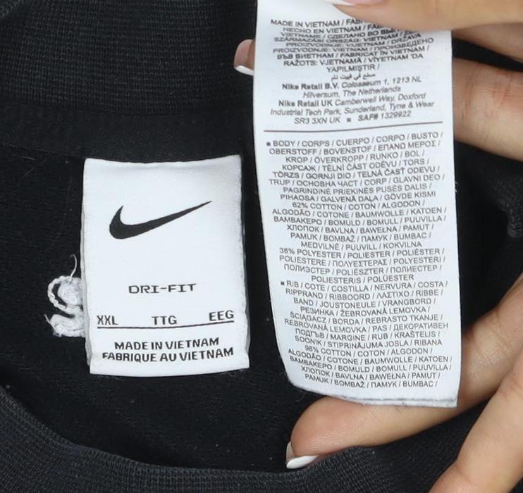 Brand and care label for Nike unisex adults black 2xl pullover crew neck logo sweatshirt