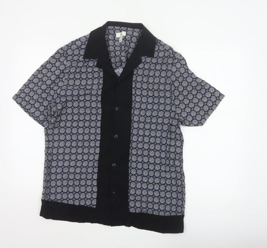 Back view of River Island Men’s Blue M Geometric Print Short Sleeve Button-Up Shirt