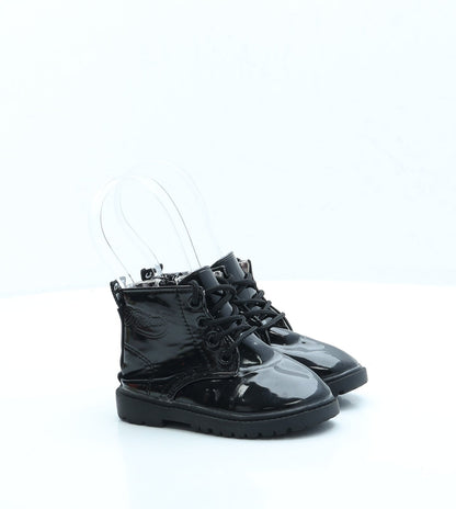 Preworn Girls Black Vinyl Combat Boot UK 5 EUR 22