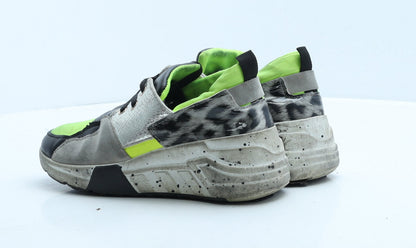 Preworn Girls Green Colourblock Polyester Trainer UK 7