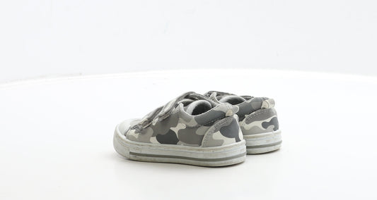 F&F Boys Grey Camouflage Polyester Trainer UK 5 22