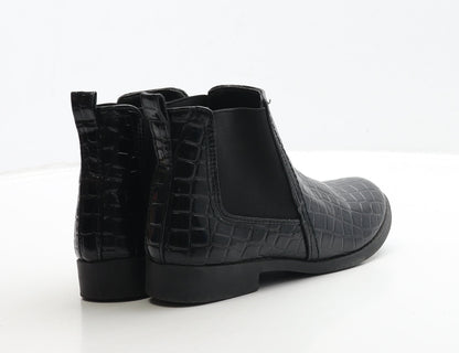 Preworn Girls Black Geometric Patent Leather Chelsea Boot UK 3