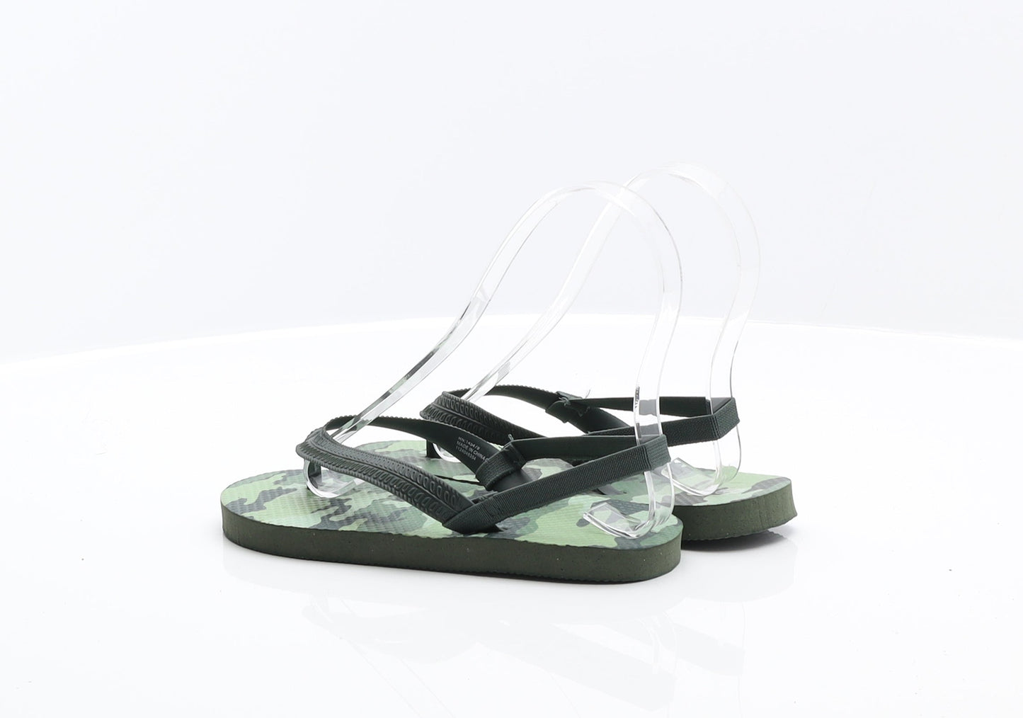 Preworn Boys Green Camouflage Rubber Flip-Flop Sandal UK 12