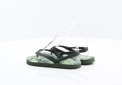 Preworn Boys Green Camouflage Rubber Flip-Flop Sandal UK 12