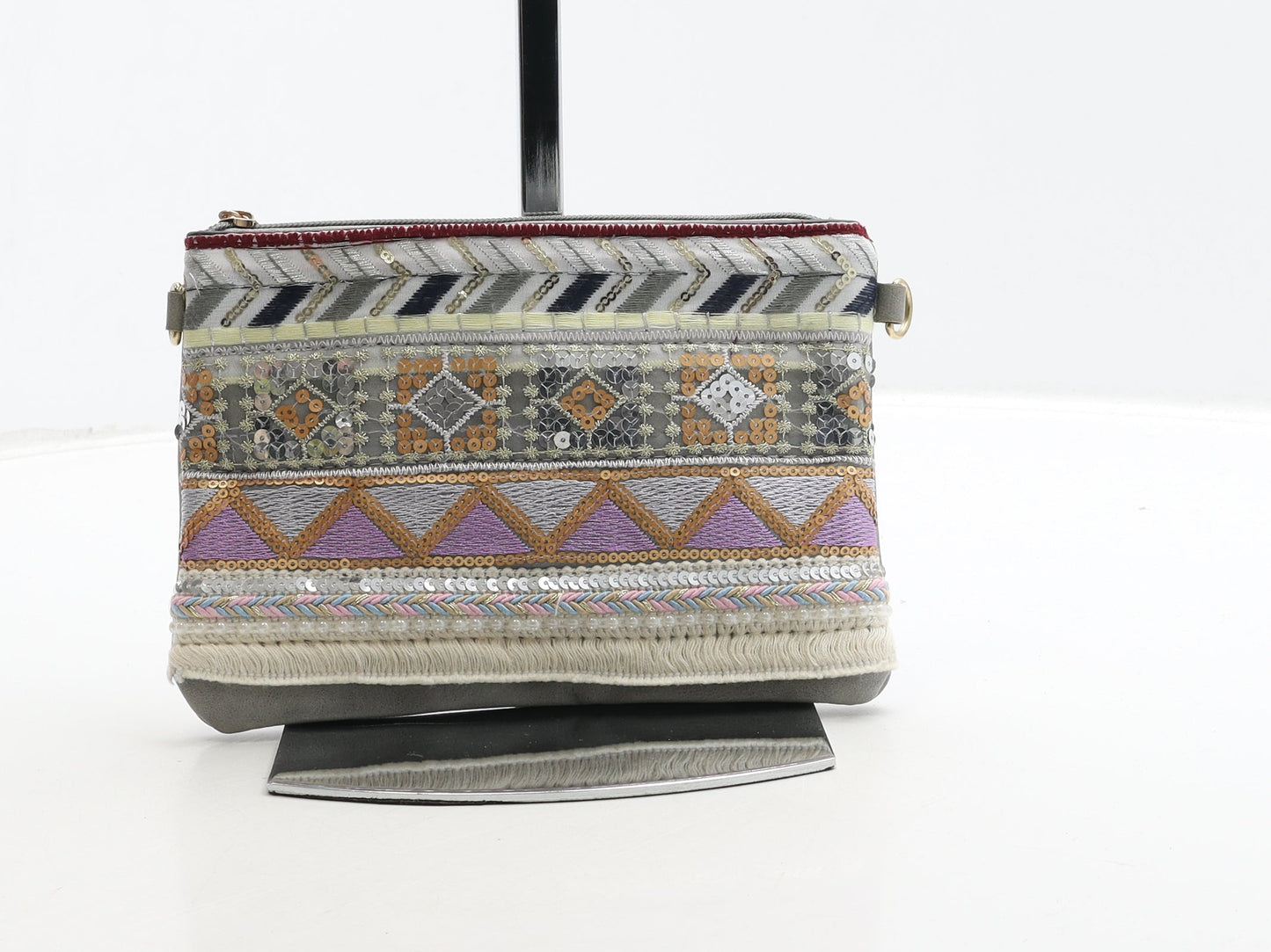 Preworn Womens Multicoloured Geometric Polyester Clutch Size Small