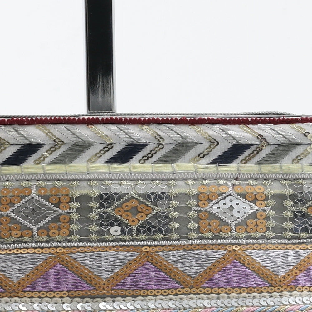 Preworn Womens Multicoloured Geometric Polyester Clutch Size Small
