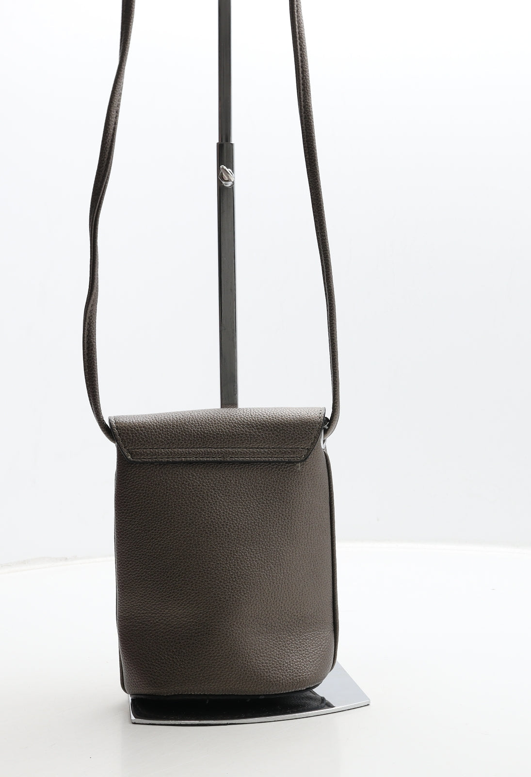Preworn Womens Brown Polyurethane Crossbody Size Small