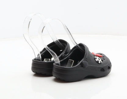 Preworn Boys Black Synthetic Clog Casual UK 4 22 - Car detail, Football detail