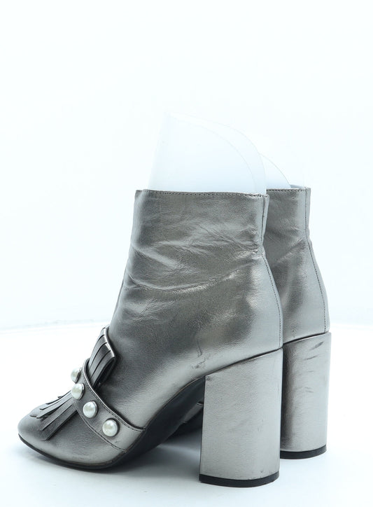 Primark Womens Silver Faux Leather Bootie Boot UK 3 36 US 5