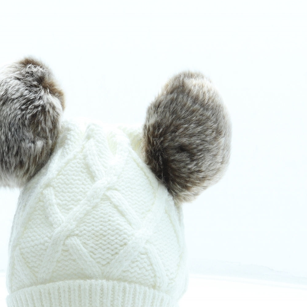 F&F Girls White Acrylic Bobble Hat Size S - Faux fur