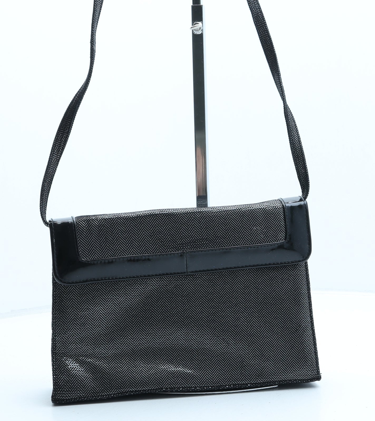 Preworn Womens Black Herringbone Polyester Crossbody Size Small