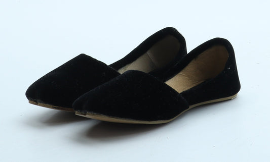 Preworn Girls Black Polyester Flat UK 6
