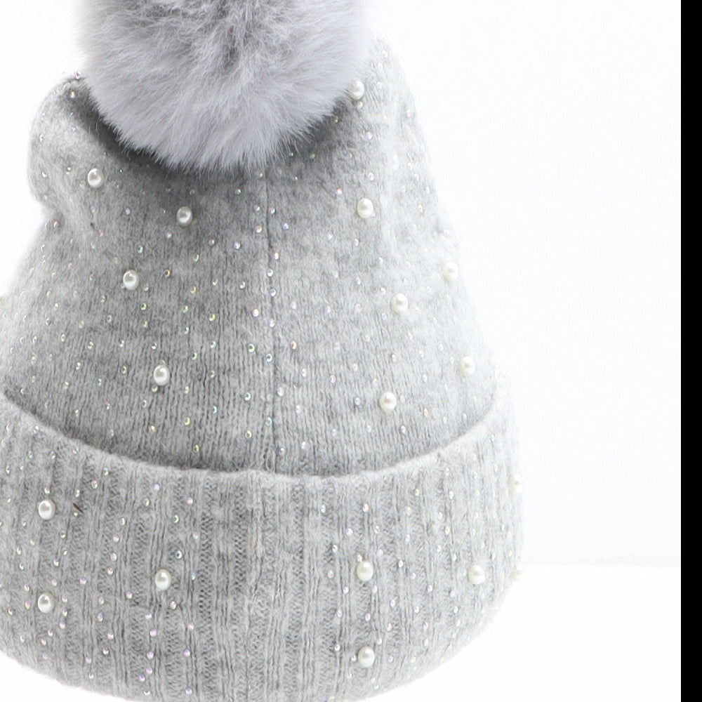 F&F Girls Grey Acrylic Bobble Hat One Size - UK Size 7-10 Years
